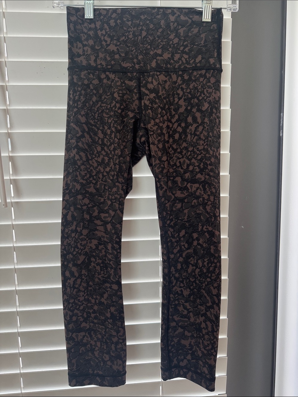 EUC! Lululemon Align Leggings-Brown& Black- Size 4 21" length